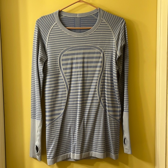 Womens Lululemon long sleeve - Picture 1 of 1